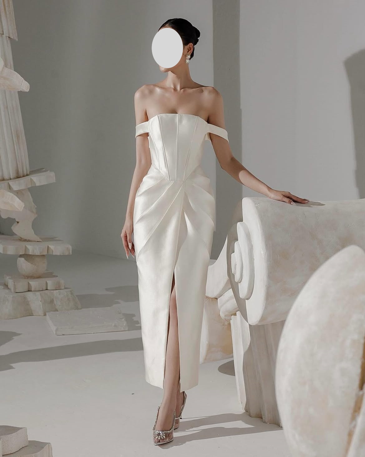 Elegant Satin Evening Gown Split - Suknie wieczorowe z odkrytymi ramionami, z