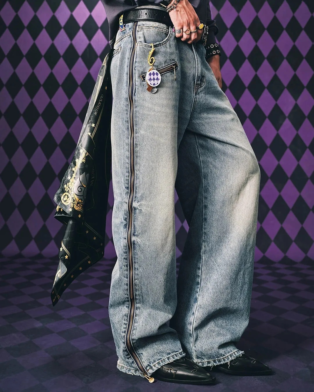 Dżinsy JoJo Anime z odpinanym  – Jeans recenzja i cena